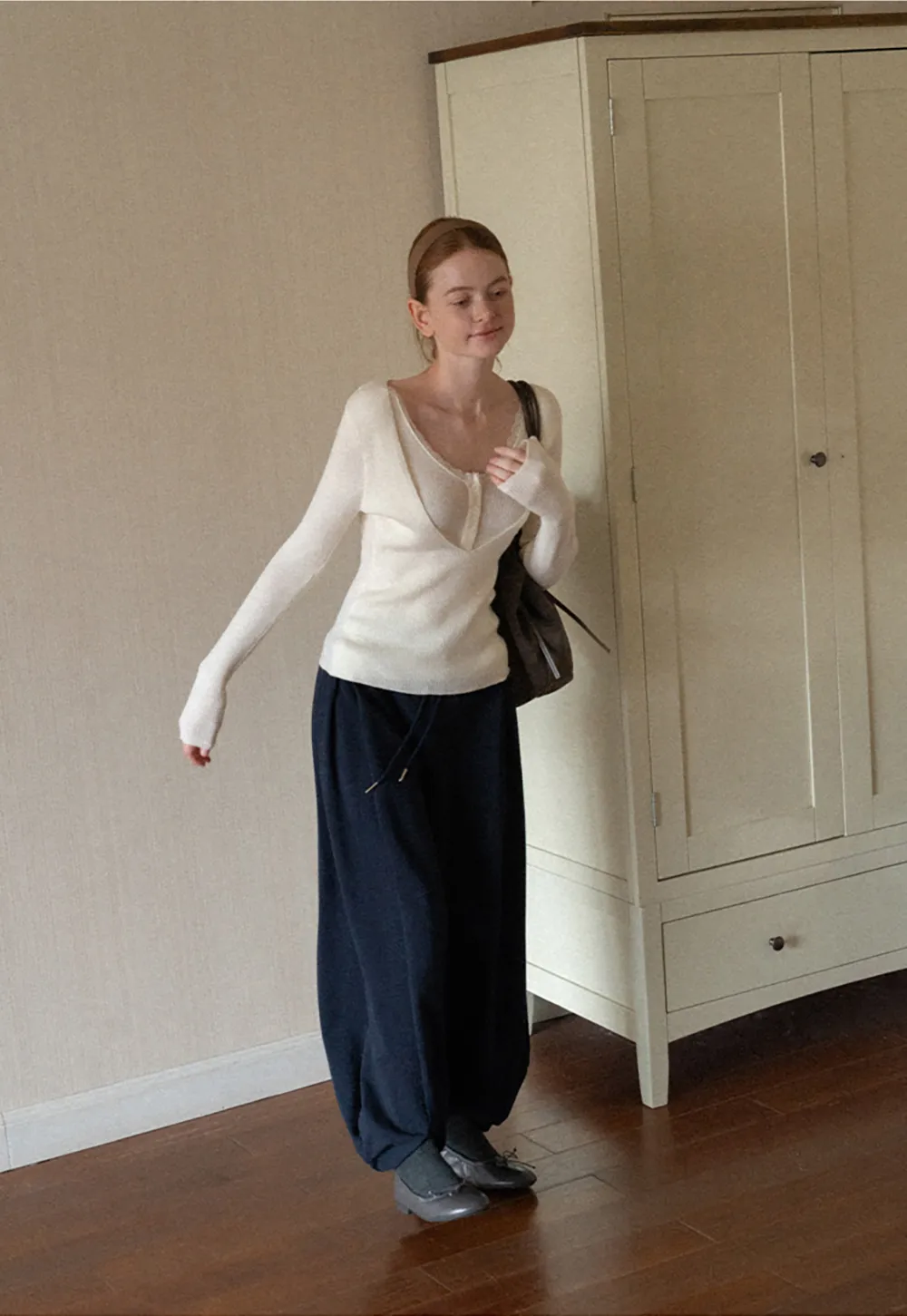 Lace Trim V Neck Ribbed Knit Sweater