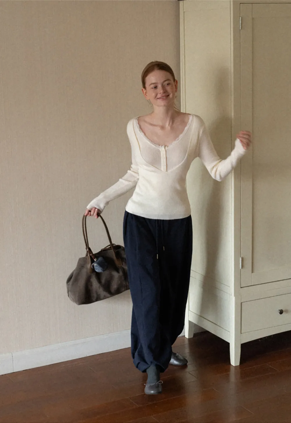 Lace Trim V Neck Ribbed Knit Sweater
