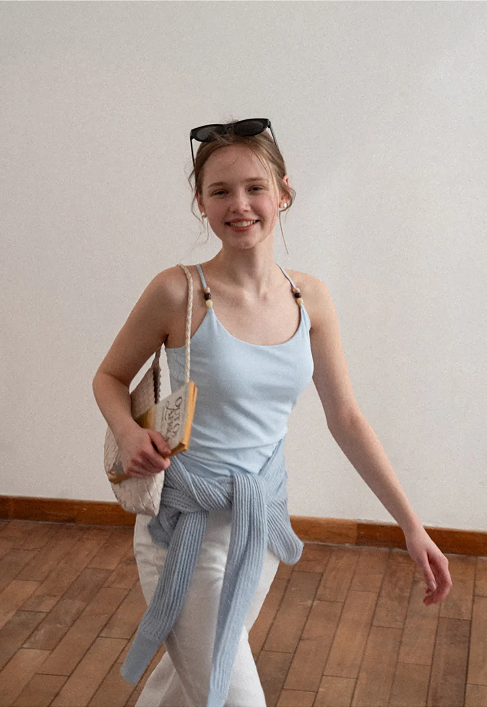 Wide leg jeans with embroidered hem details