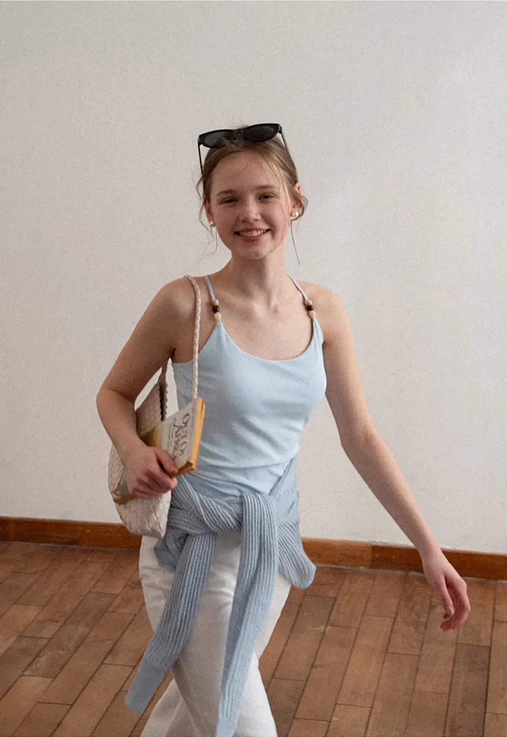 Wide leg jeans with embroidered hem details