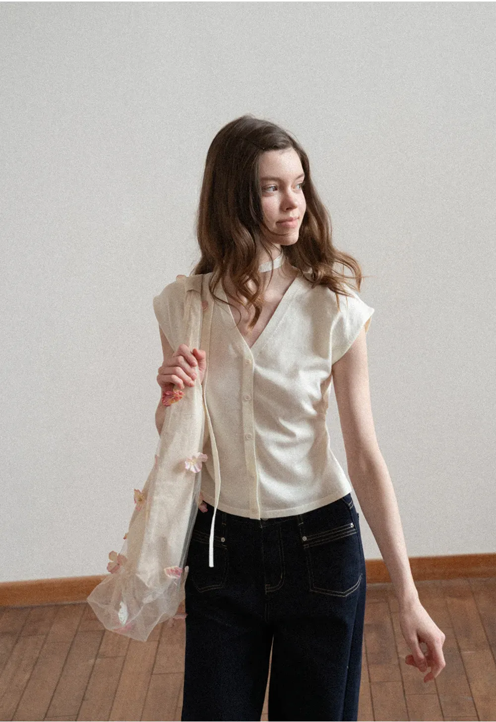 Wide leg cropped denim pants with contrast stitching