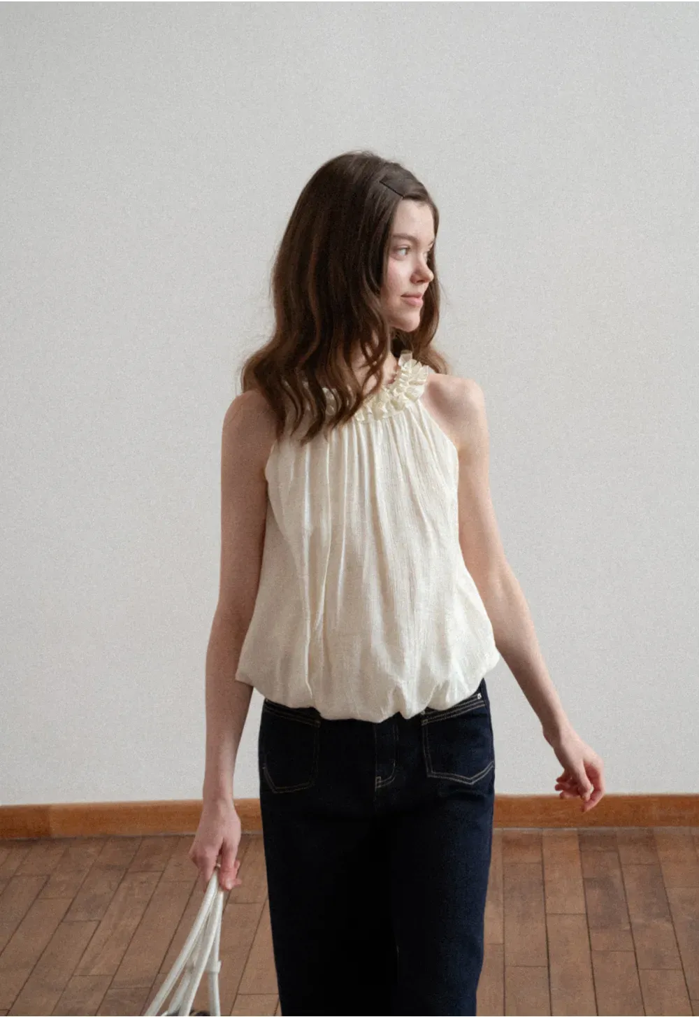 Wide leg cropped denim pants with contrast stitching