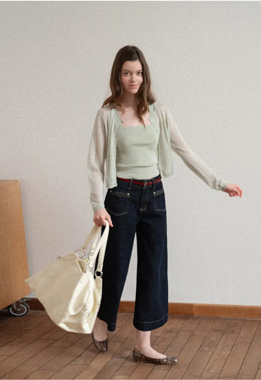 Wide leg cropped denim pants with contrast stitching