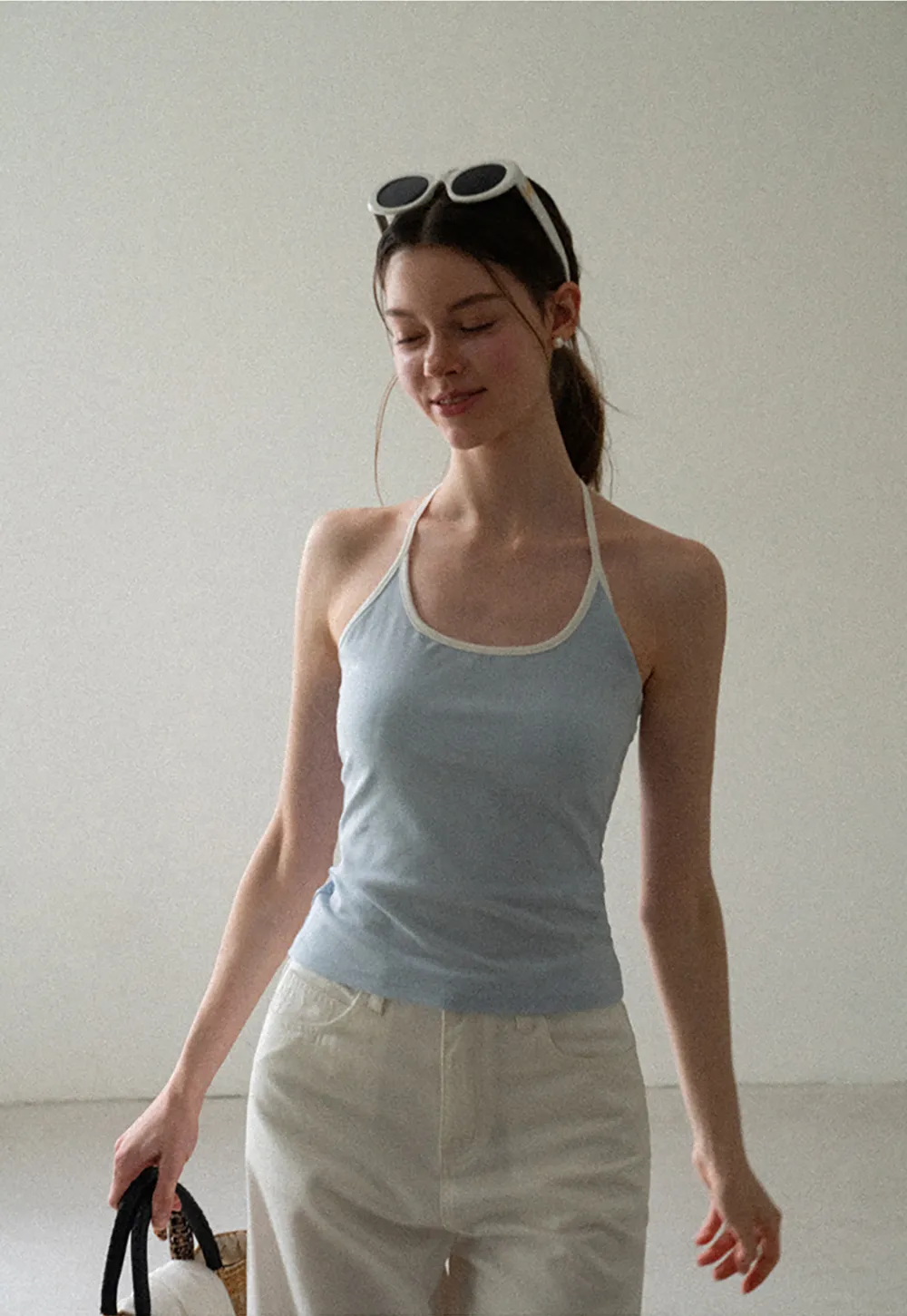 Ruffled Hem Cropped Denim Pants