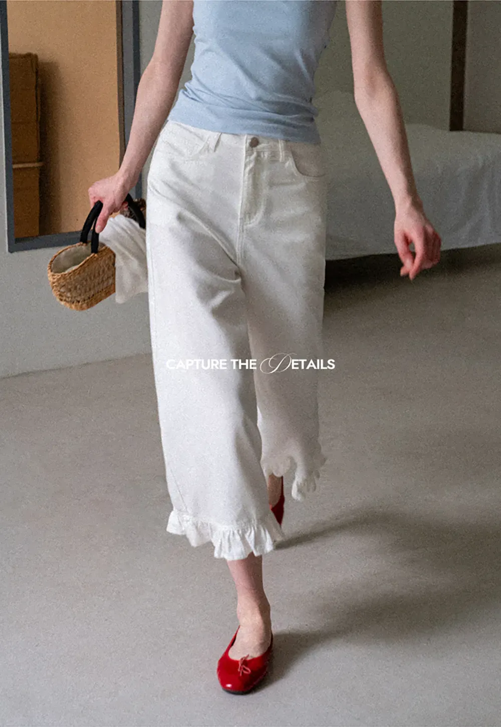 Ruffled Hem Cropped Denim Pants
