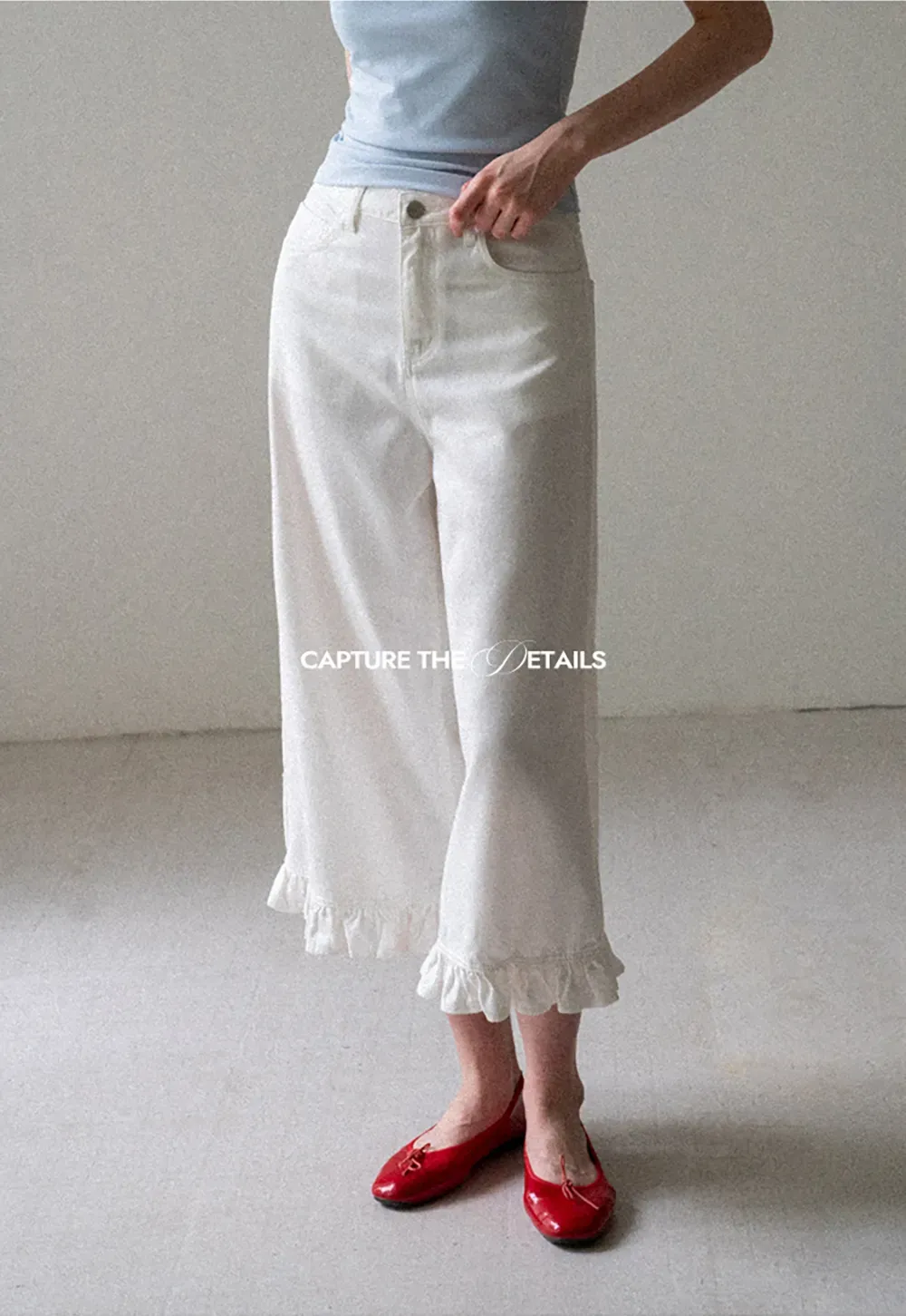 Ruffled Hem Cropped Denim Pants