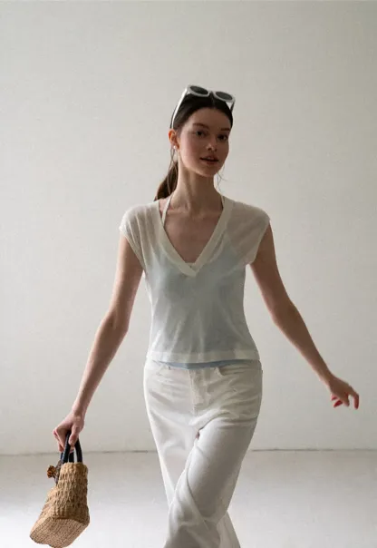 Ruffled Hem Cropped Denim Pants