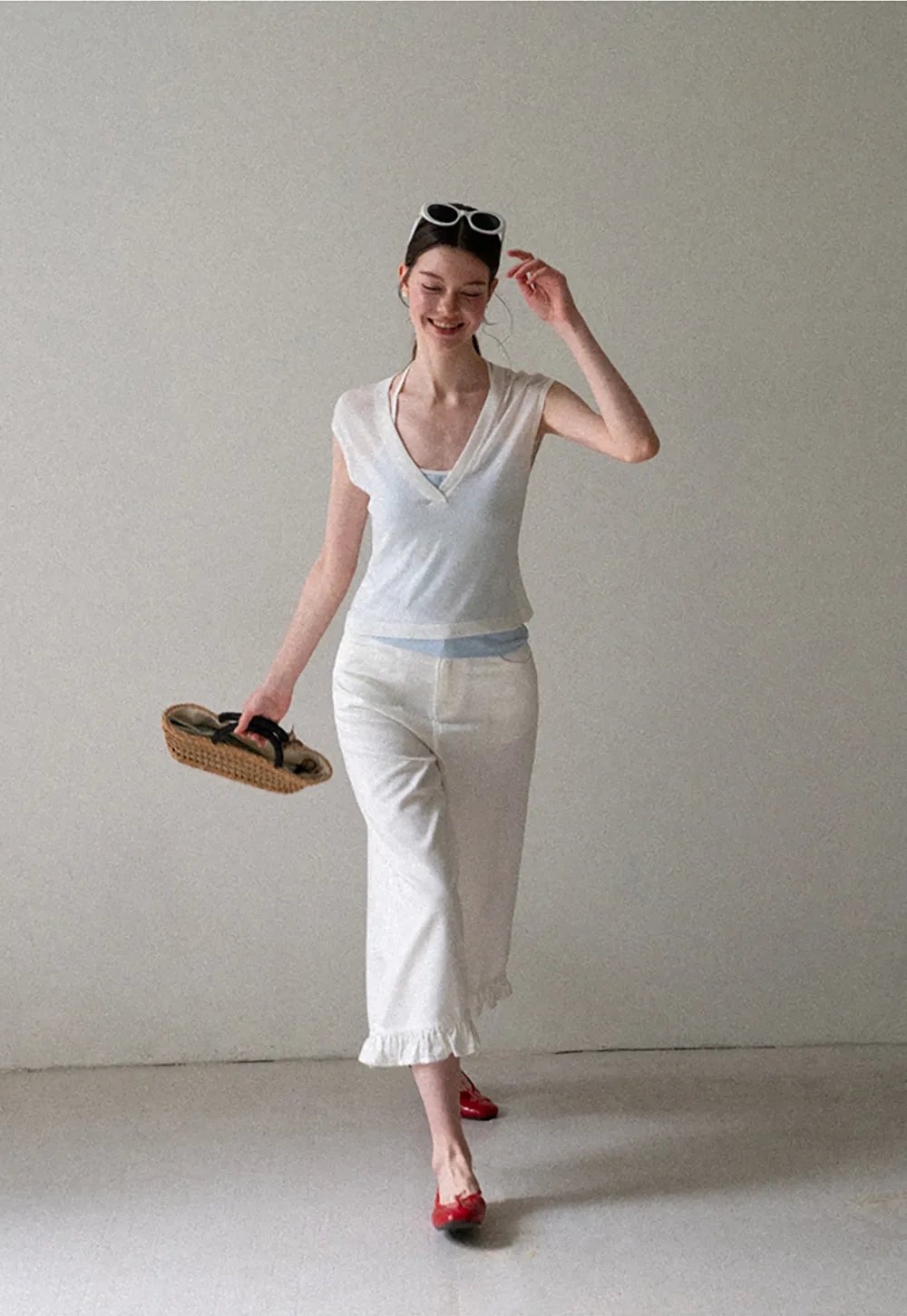 Ruffled Hem Cropped Denim Pants