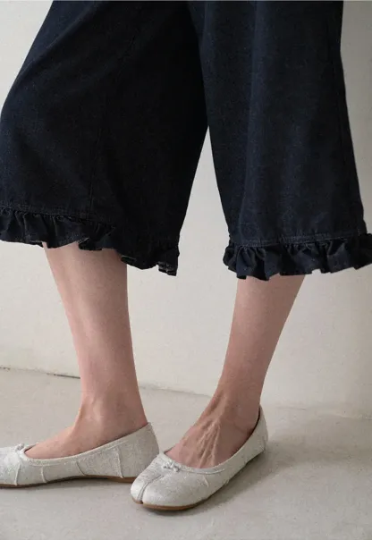 Ruffled Hem Cropped Denim Pants