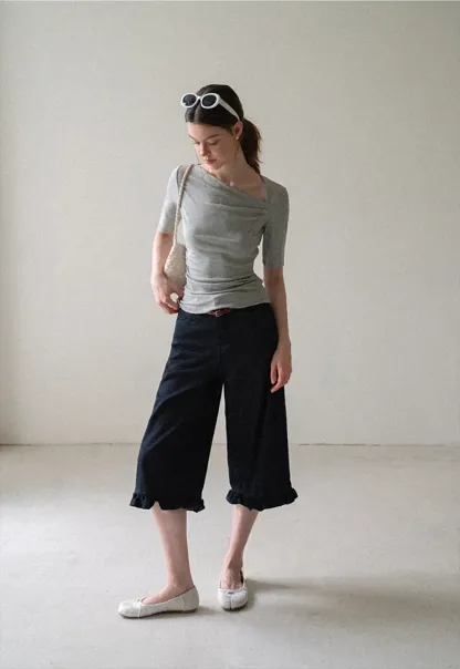 Ruffled Hem Cropped Denim Pants