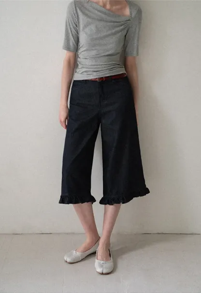 Ruffled Hem Cropped Denim Pants