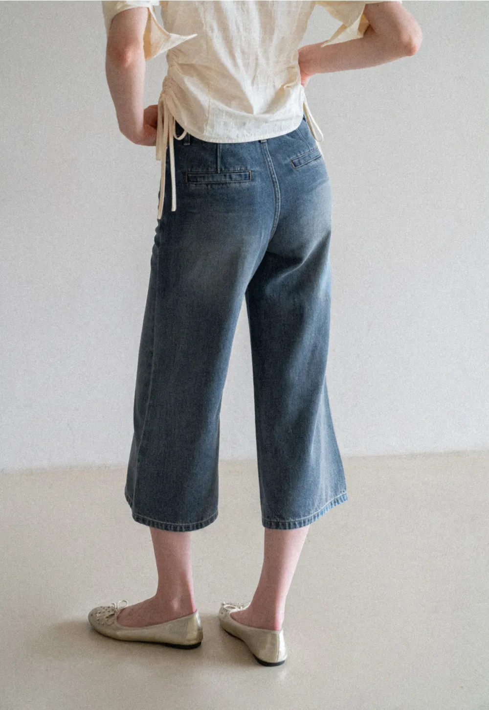 Cropped Wide Leg Denim Pants