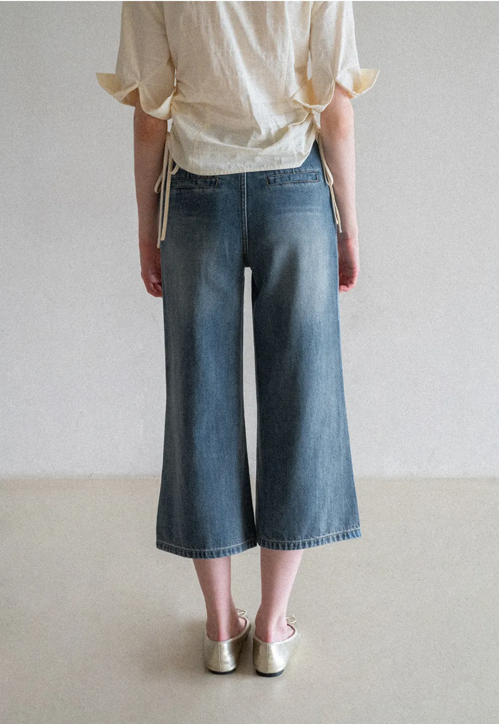 Cropped Wide Leg Denim Pants