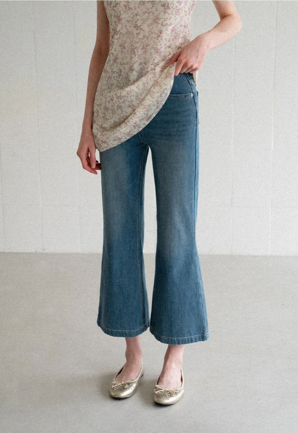 Cropped Flare Leg Denim Jeans