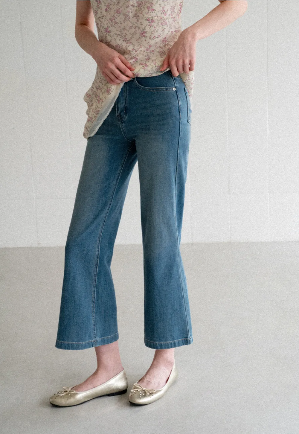 Cropped Flare Leg Denim Jeans