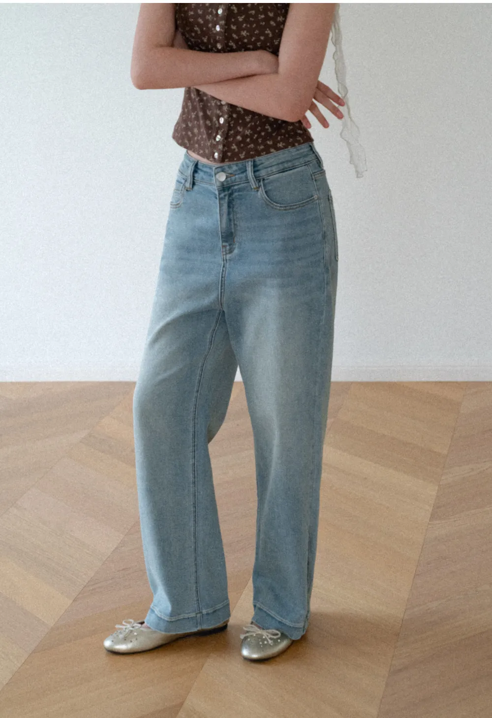 High Waist Wide Leg Straight Fit Jeans