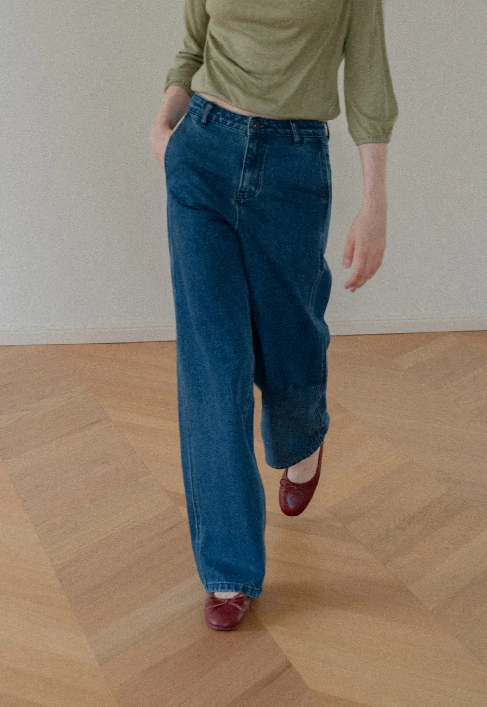 High Waist Wide Leg Straight Fit Jeans