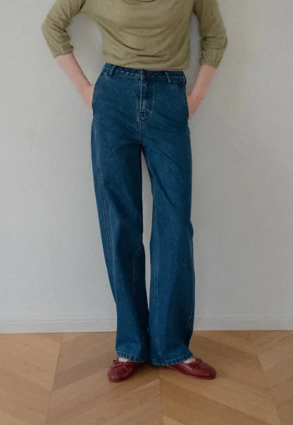 High Waist Wide Leg Straight Fit Jeans