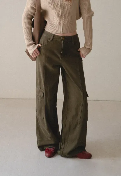 Cargo Pocket Wide Leg Denim Pant