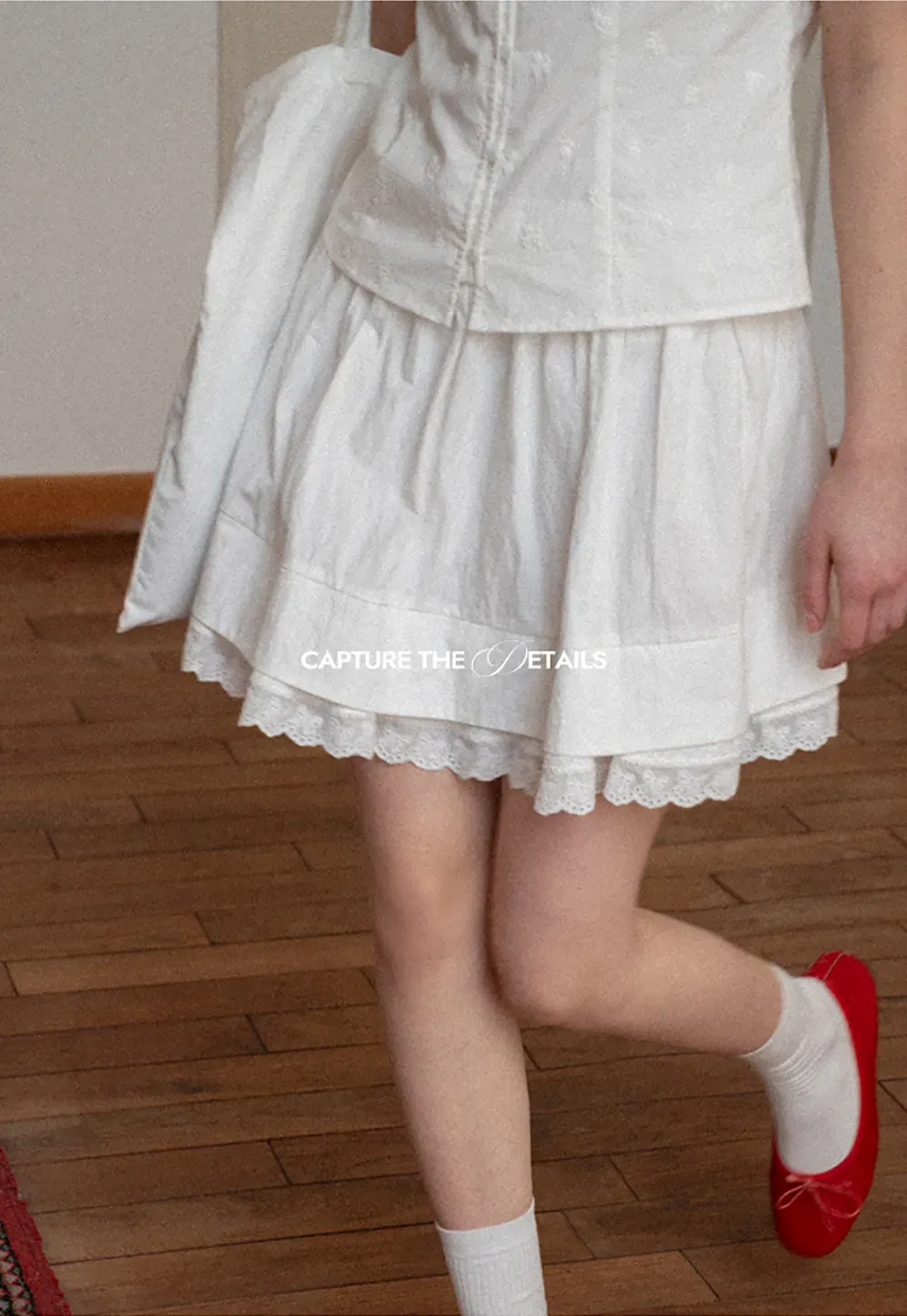 Tiered skirt with lace trim and gathered waist