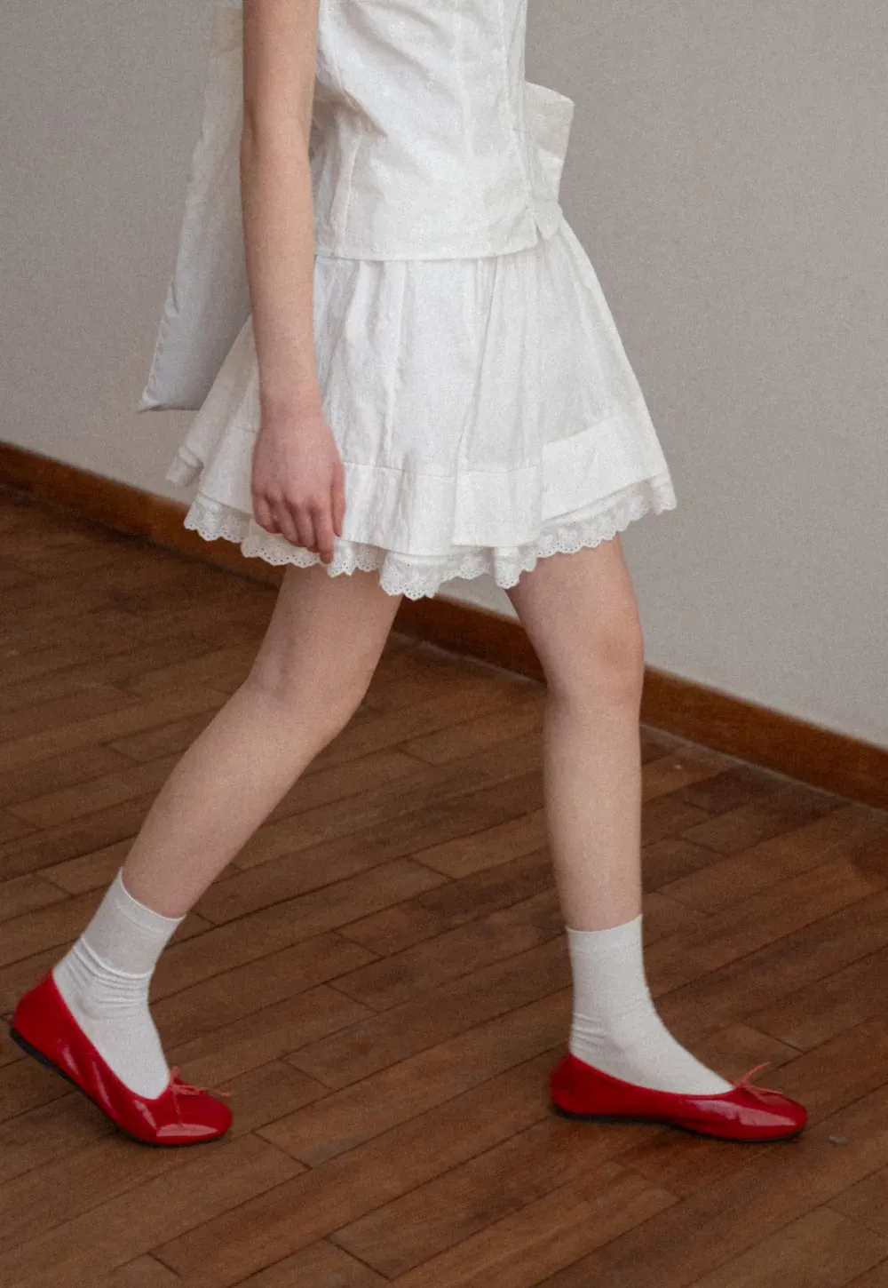 Tiered skirt with lace trim and gathered waist