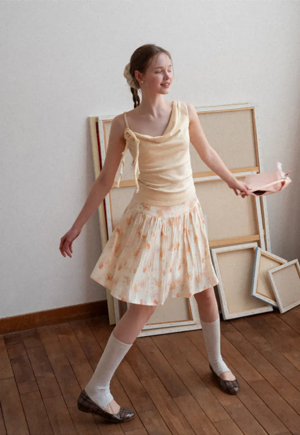 Floral Print Pleated Skirt with Asymmetrical Hem