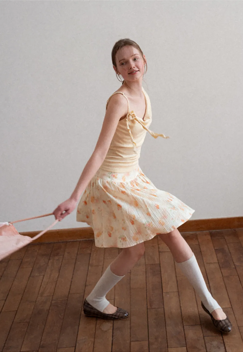 Floral Print Pleated Skirt with Asymmetrical Hem