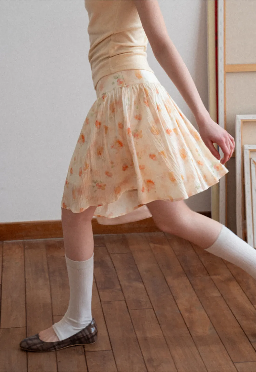 Floral Print Pleated Skirt with Asymmetrical Hem