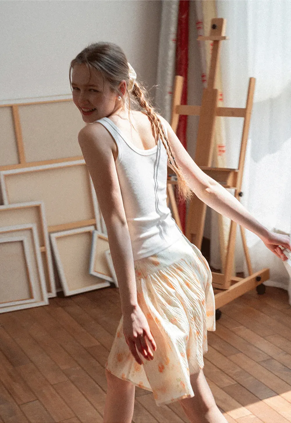 Floral Print Pleated Skirt with Asymmetrical Hem