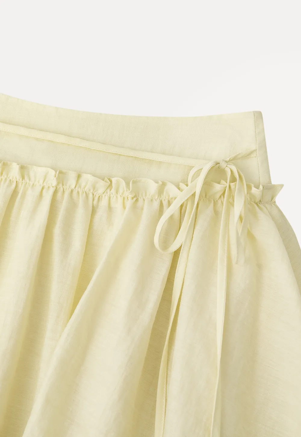 Flowy A-line skirt with gathered waist and layered hem