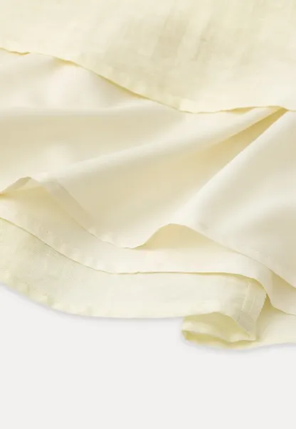 Flowy A-line skirt with gathered waist and layered hem