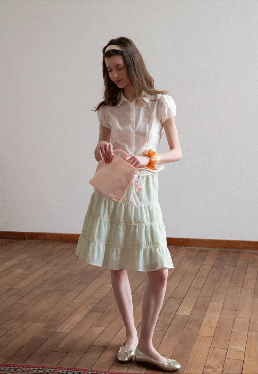 Tiered ruffled skirt with lace trim