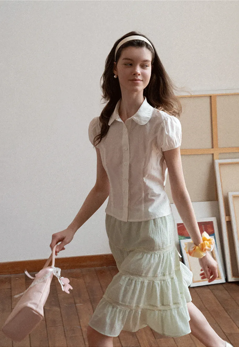 Tiered ruffled skirt with lace trim