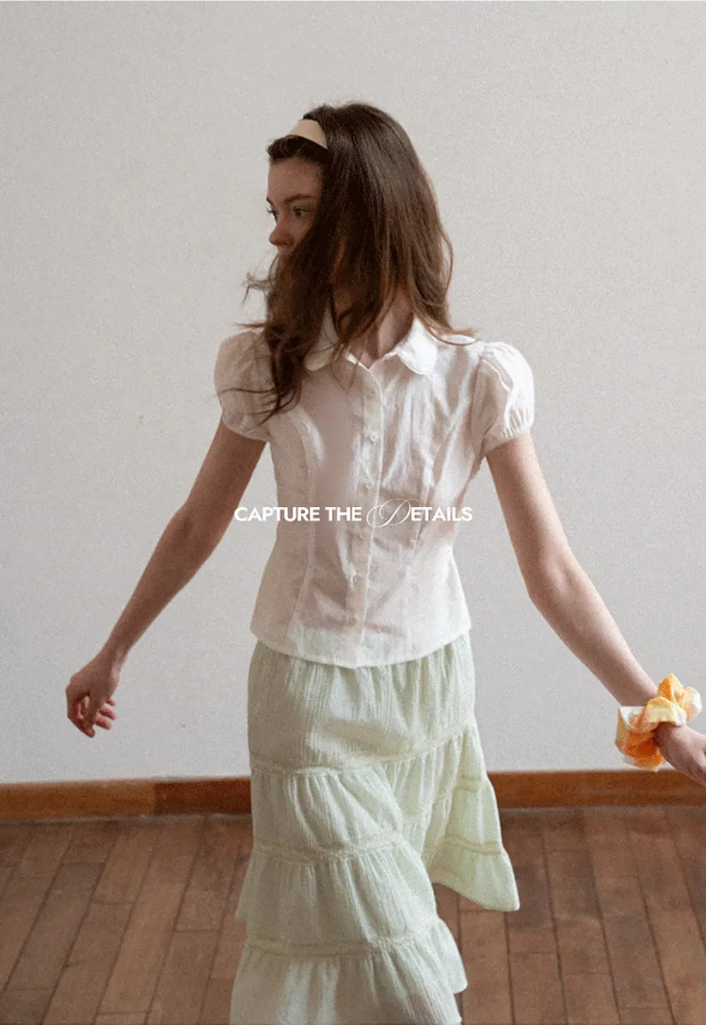 Tiered ruffled skirt with lace trim