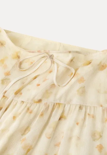 Flowy floral print maxi skirt with tiered layers