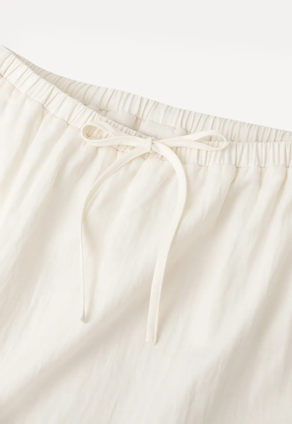 Linen skirt with drawstring waist and ruffled hem