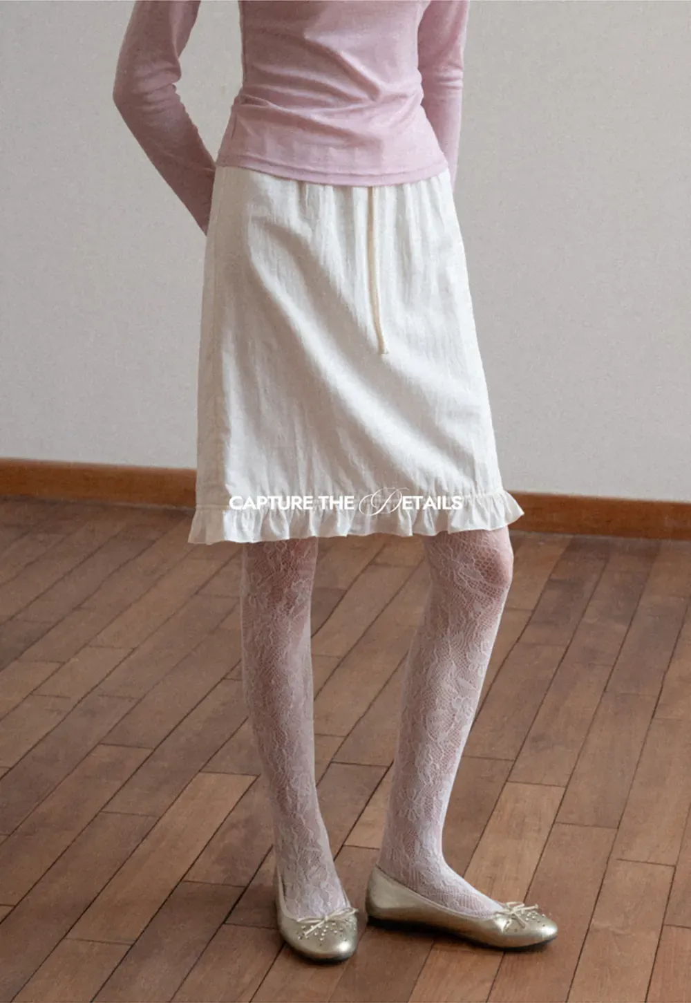 Linen skirt with drawstring waist and ruffled hem