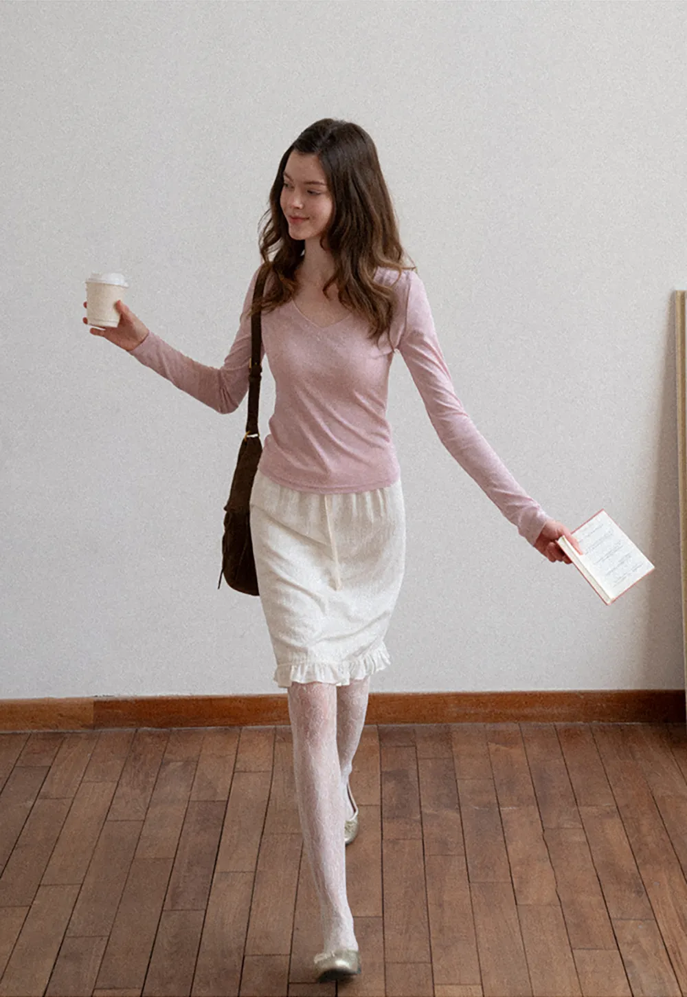 Linen skirt with drawstring waist and ruffled hem