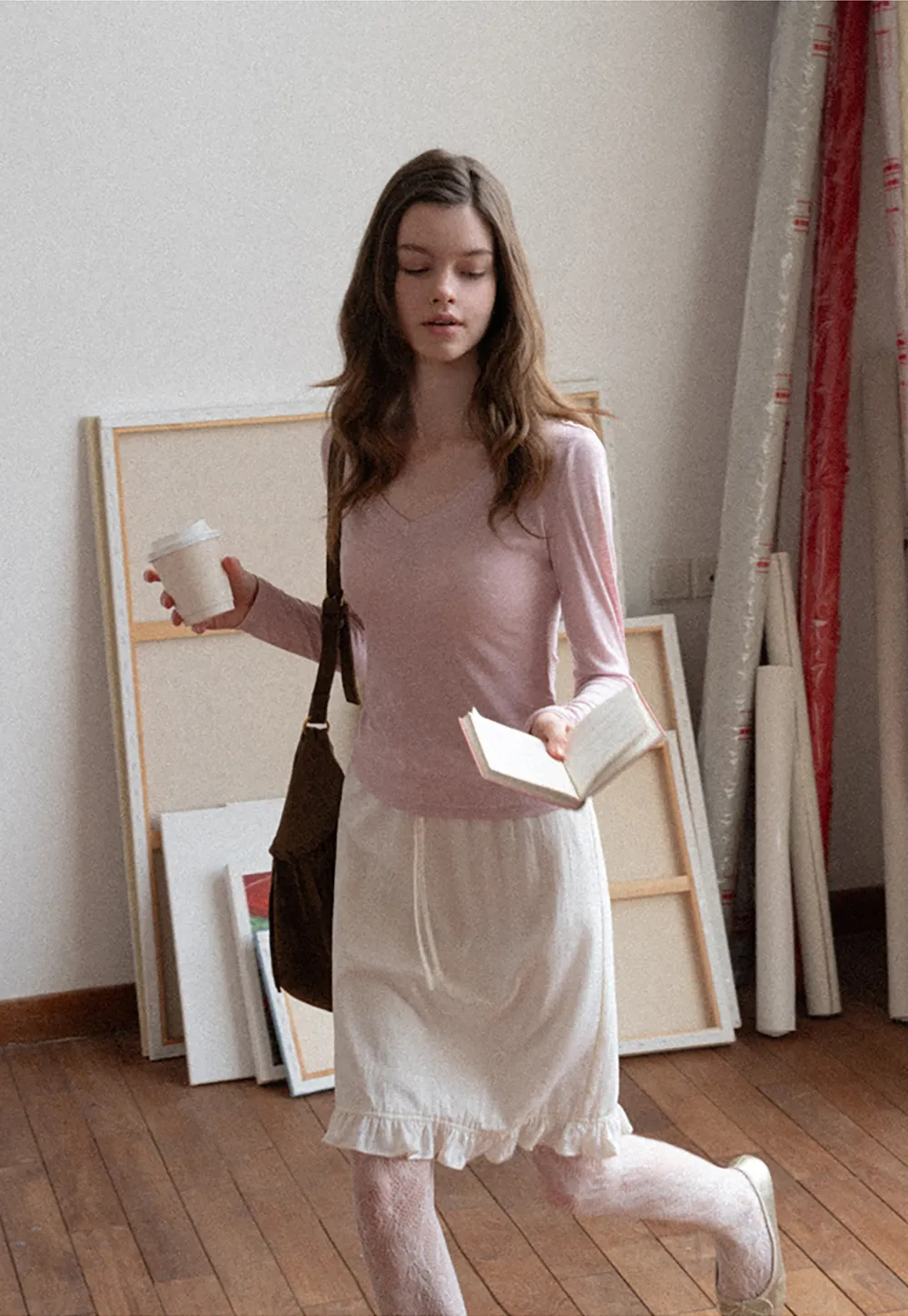 Linen skirt with drawstring waist and ruffled hem