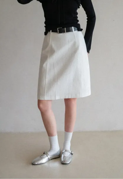 A-line knee length skirt with front seam and belt loop