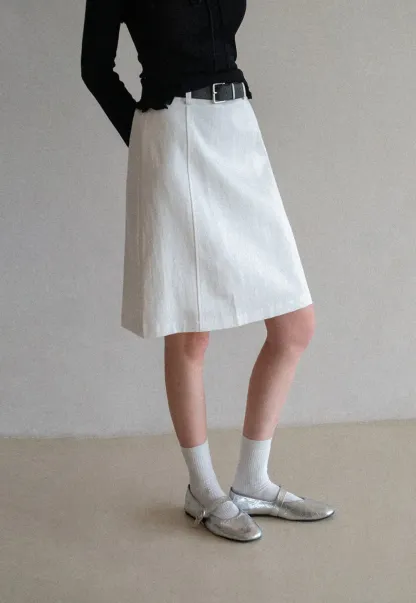 A-line knee length skirt with front seam and belt loop