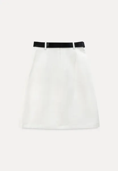 A-line knee length skirt with front seam and belt loop