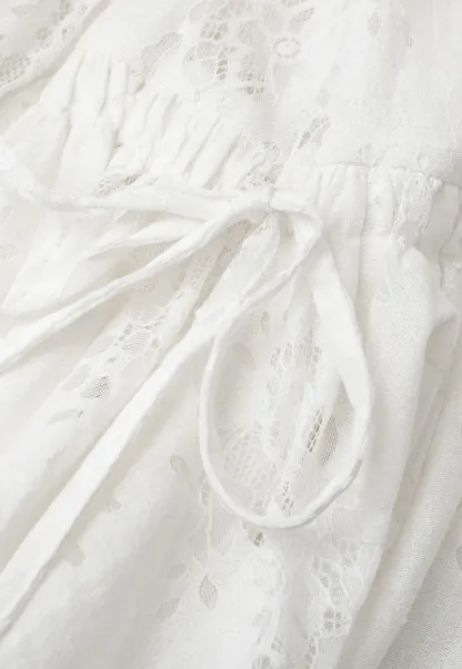 Lace Embroidered Asymmetrical Hem Skirt