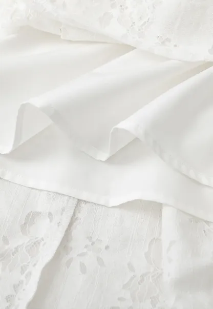 Lace Embroidered Asymmetrical Hem Skirt