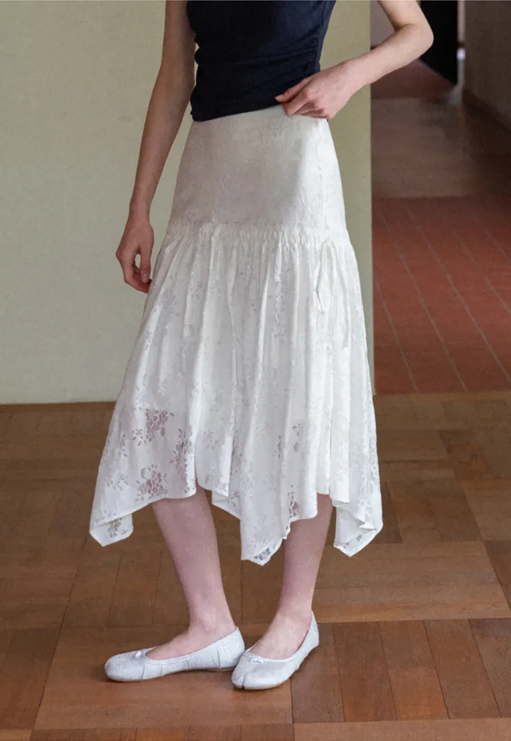 Lace Embroidered Asymmetrical Hem Skirt