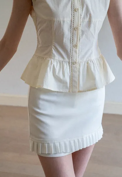 Ruffled Hem Mini Skirt