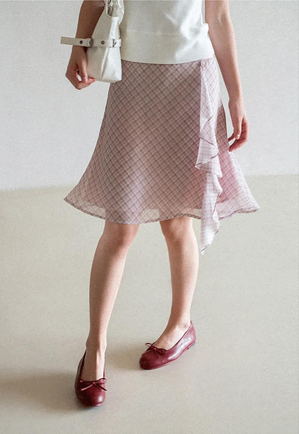 Asymmetrical Ruffle Hem Plaid Skirt