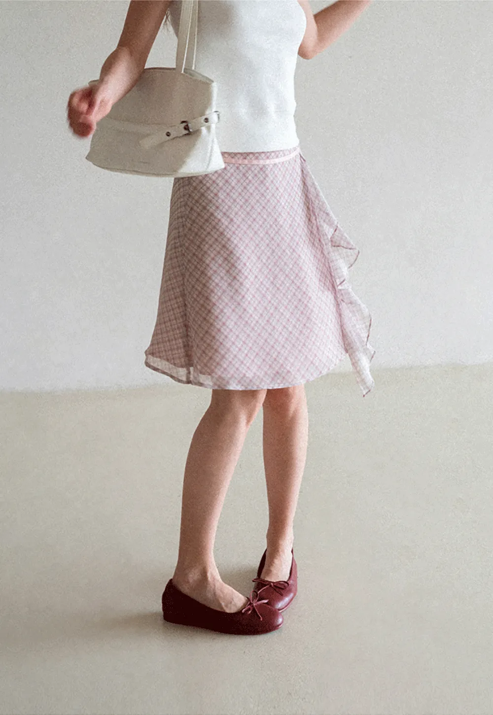 Asymmetrical Ruffle Hem Plaid Skirt