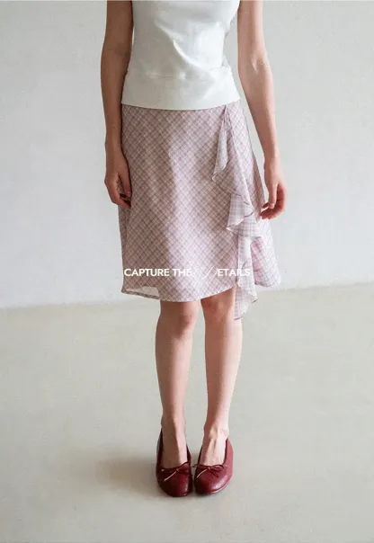Asymmetrical Ruffle Hem Plaid Skirt