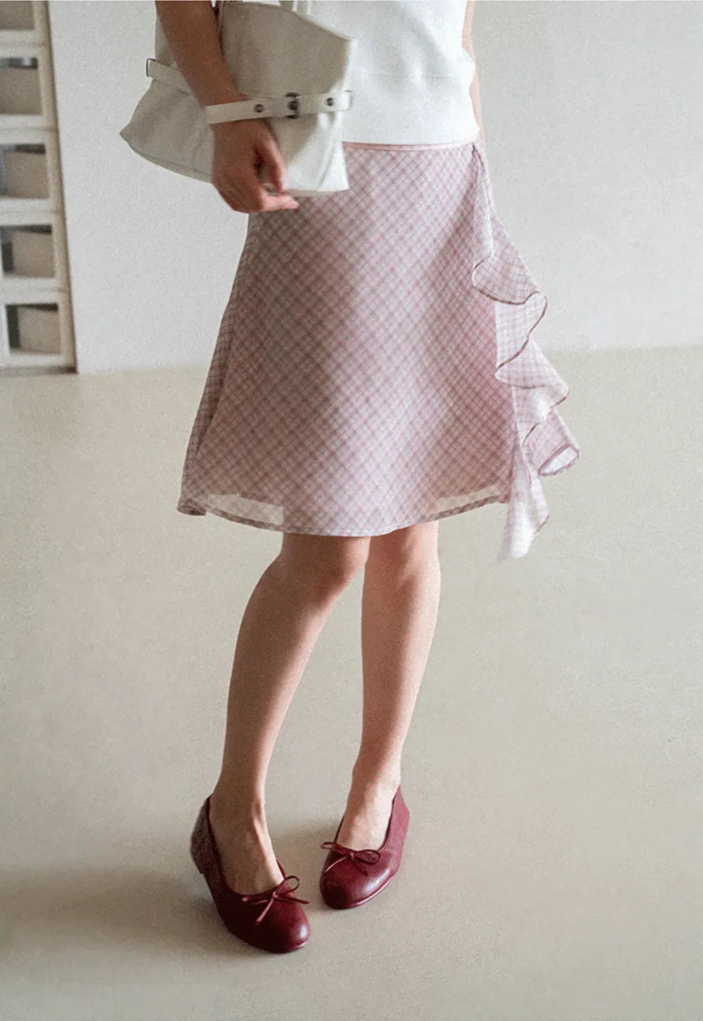 Asymmetrical Ruffle Hem Plaid Skirt